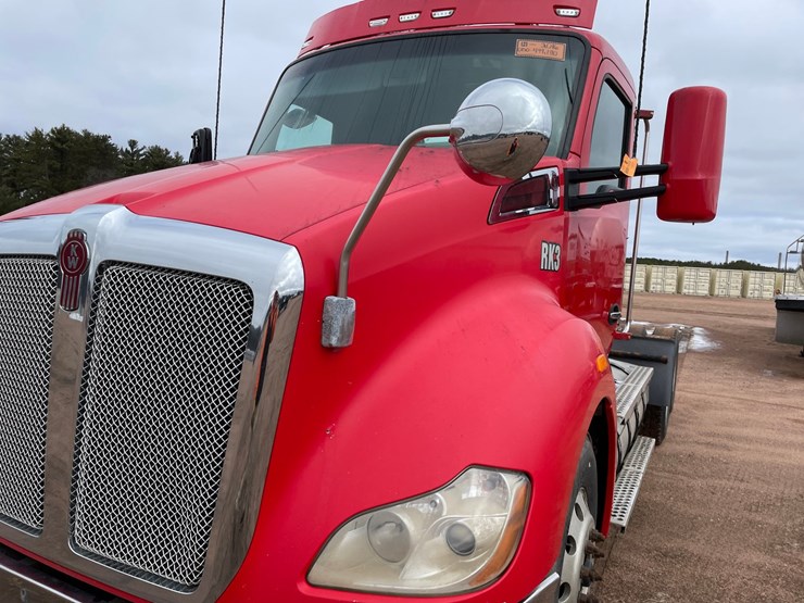 2016-kenworth-t680-image-10