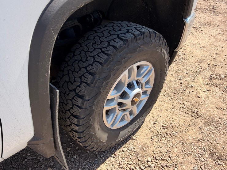 2022-chevrolet-silverado-2500-image-30