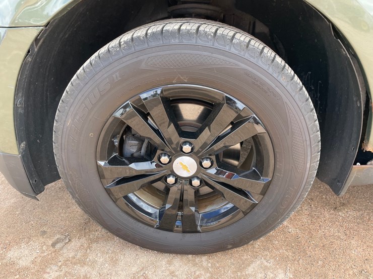 2015-chevrolet-equinox-lt-image-23