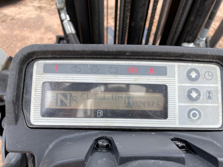 #1162-•-unicarriers-3,450-lbs-lp-forklift-image-27