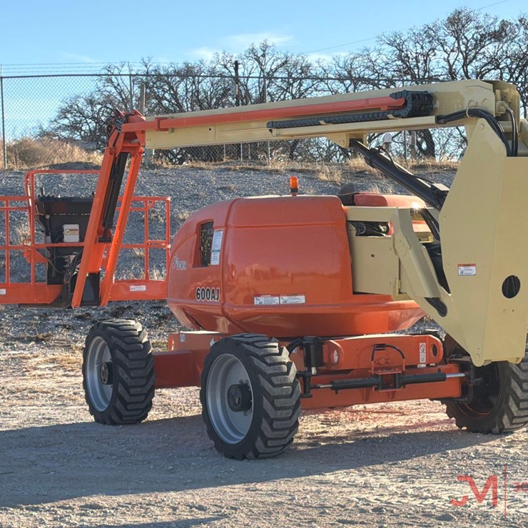 2015 JLG 600AJ