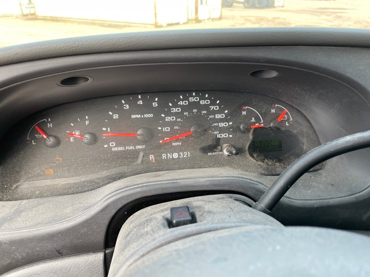 2006-ford-e350-image-22