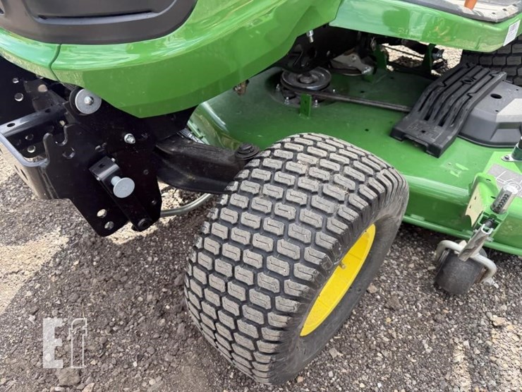 2022-john-deere-x730-image-8