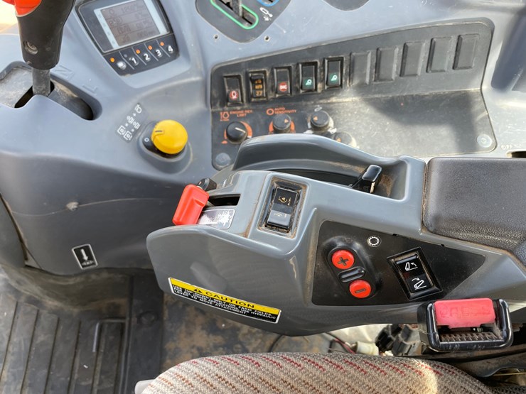 2014-kubota-m135gx-image-30