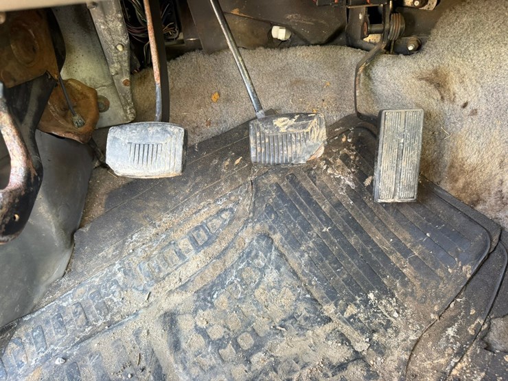 1995-ford-350-image-41