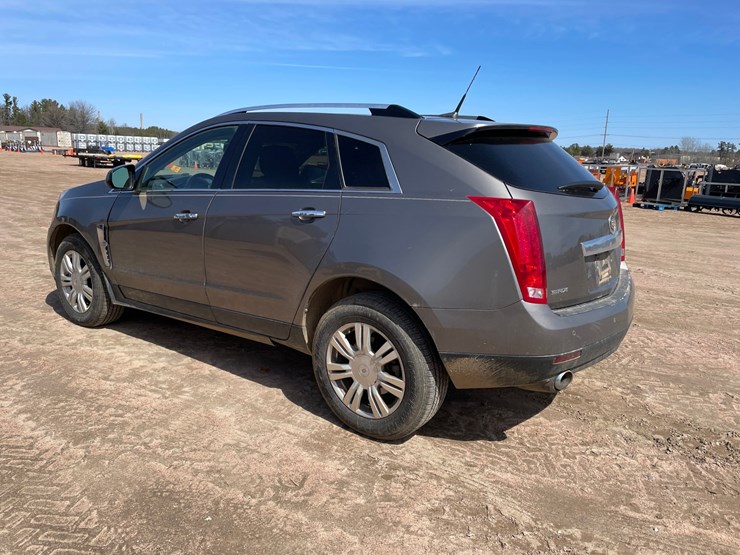 2011-cadillac-srx-image-3