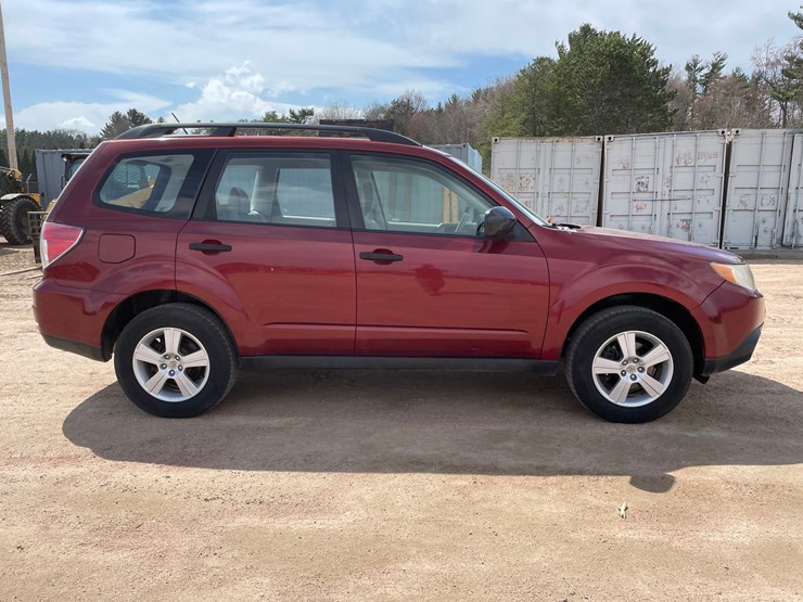 2011-subaru-forester-image-4