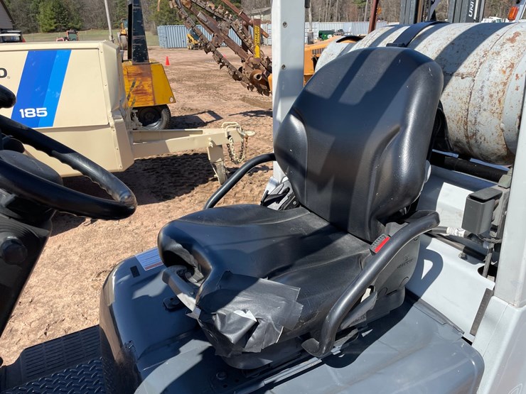 #1136-•-unicarriers-lp-forklift-image-12