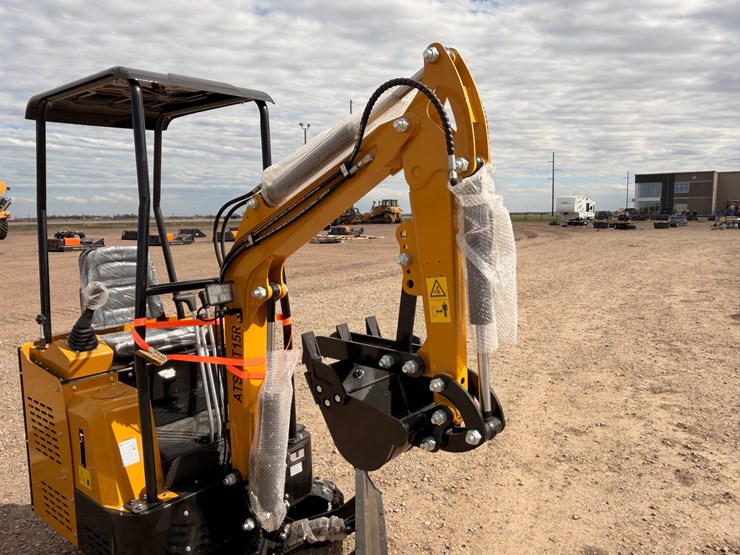 unused-2026-ats-rt15r-mini-excavator-image-11