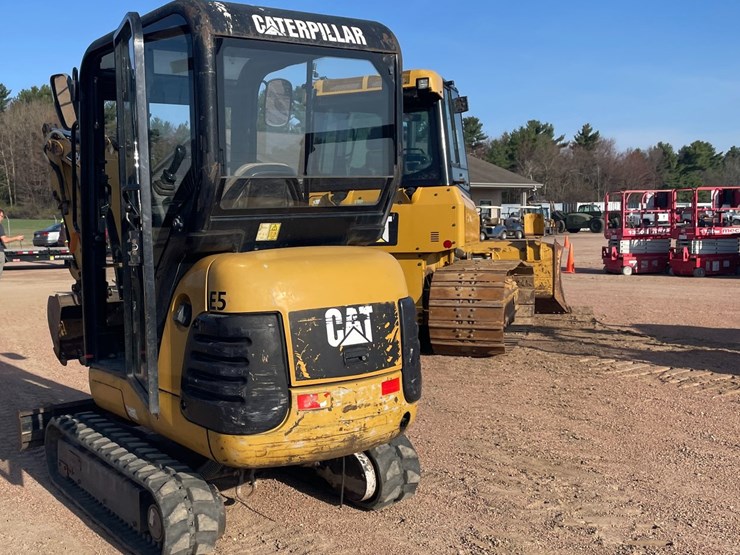 2005-caterpillar-301.8-image-7