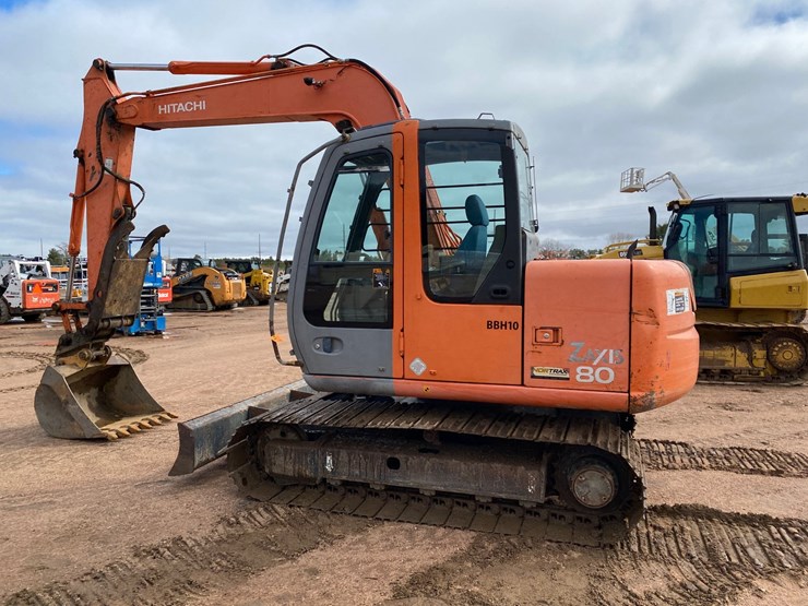 2005-hitachi-zx80-image-10