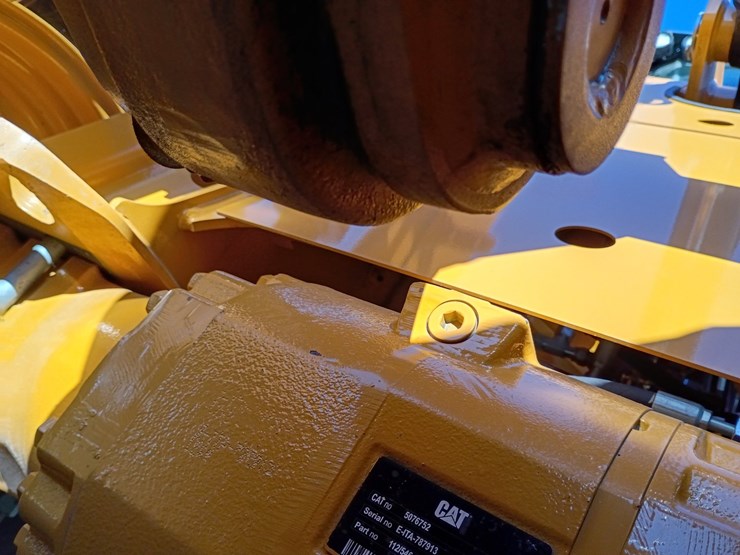 2023-caterpillar-910-image-55