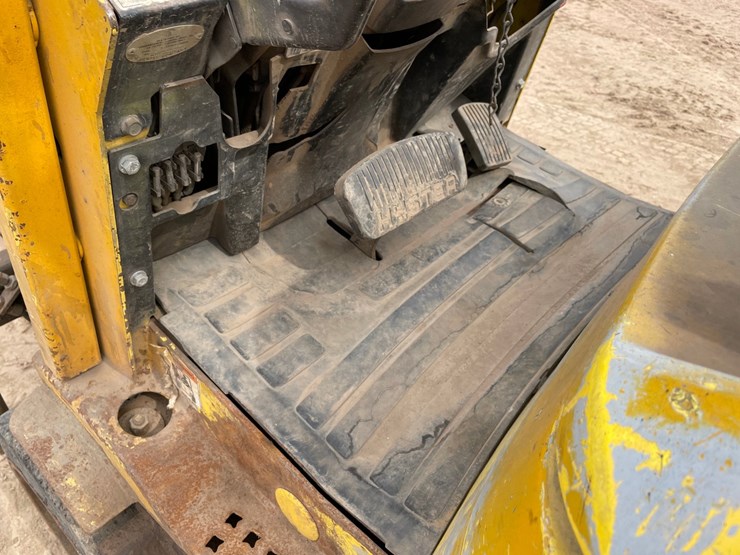 #1145-•-hyster-lp-forklift-image-16