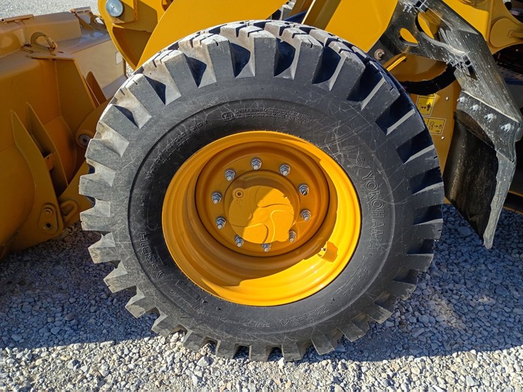 2023-caterpillar-910-image-73