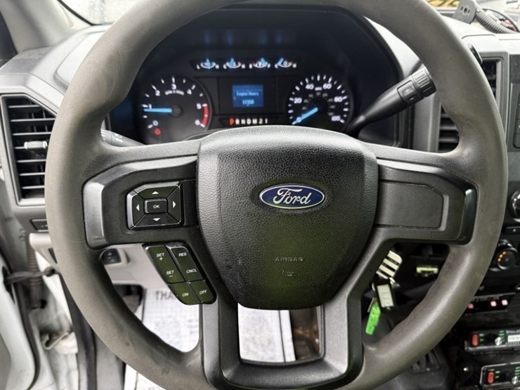 2017-ford-f550-sd-image-34