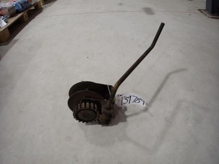 pulley-w/-crank-image-1