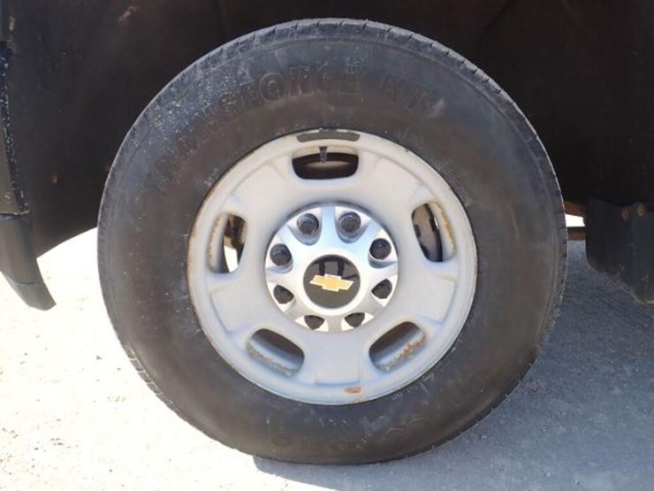 2022-chevrolet-2500hd-image-72