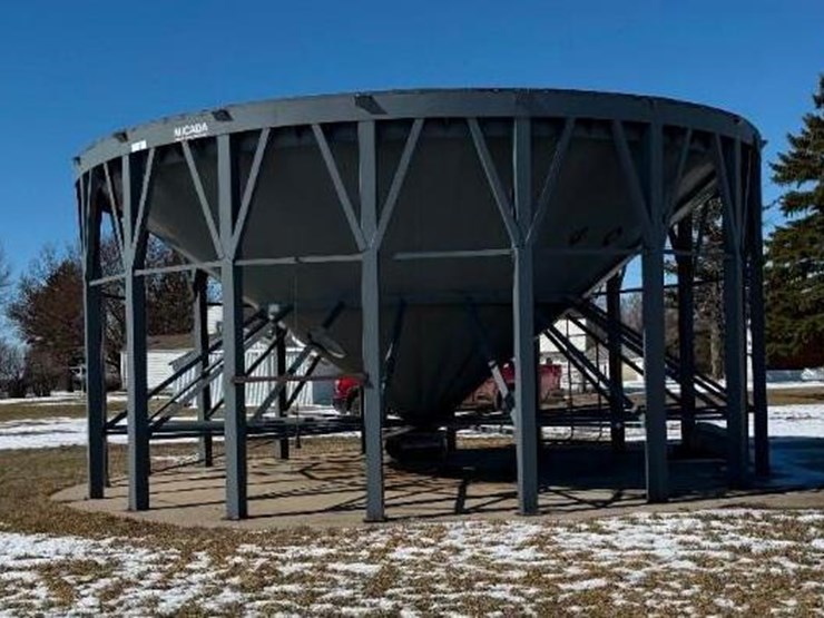 micada-hopper-bottom-image-1