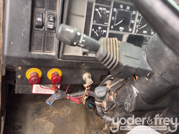 international-4700-image-26