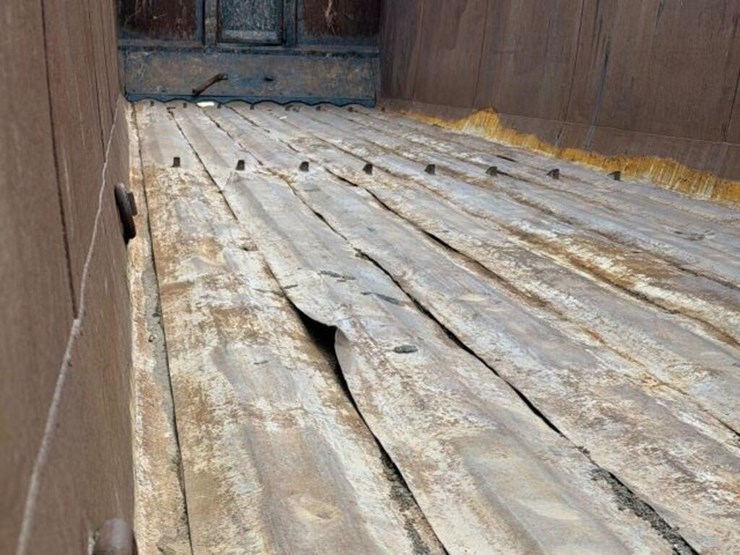 2021-deloupe-53-ft-quad/a-walking-floor-trailer-2d-image-32