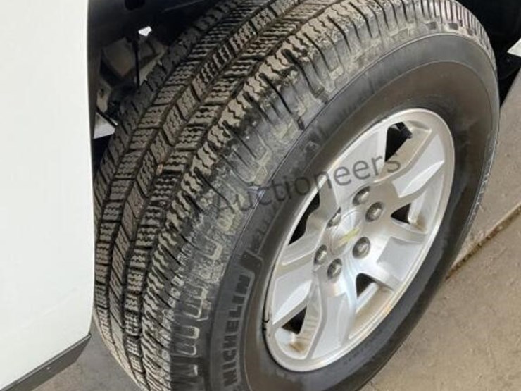 2018-chevrolet-silverado-1500-image-8