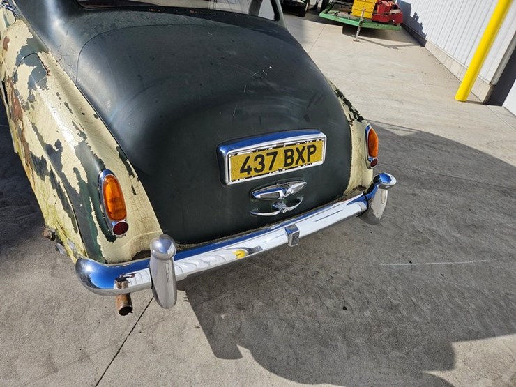 #35-•-rolls-royce-silver-cloud-sedan-image-16