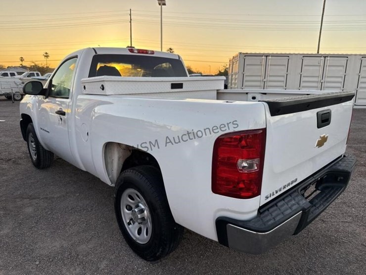 2013-chevrolet-silverado-1500-image-6