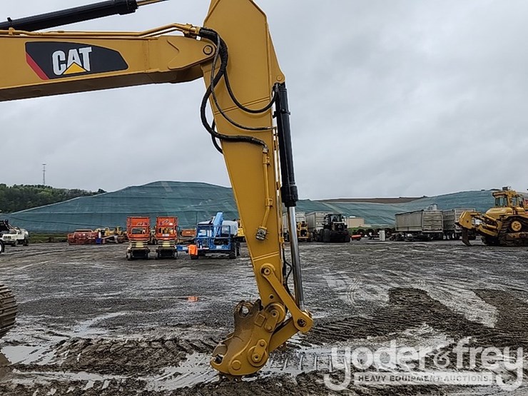 2011-caterpillar-328d-image-16