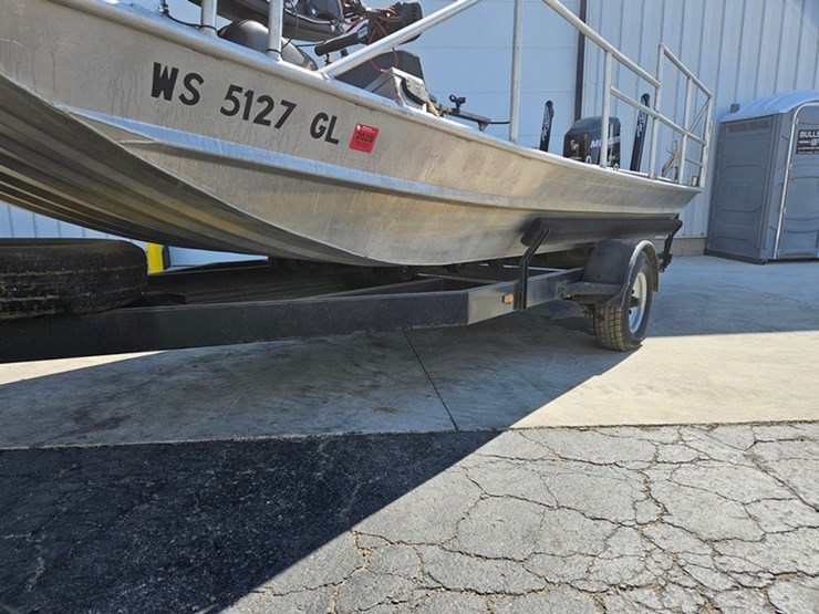 #22-•-clark-19'-flat-bottom-fishing-boat-image-52