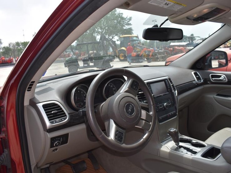 2012-jeep-grand-cherokee-image-6