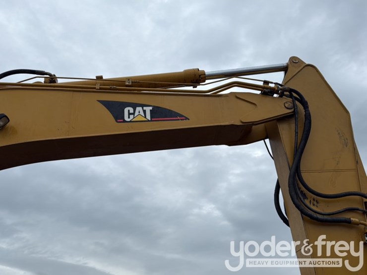 2005-caterpillar-330-image-14