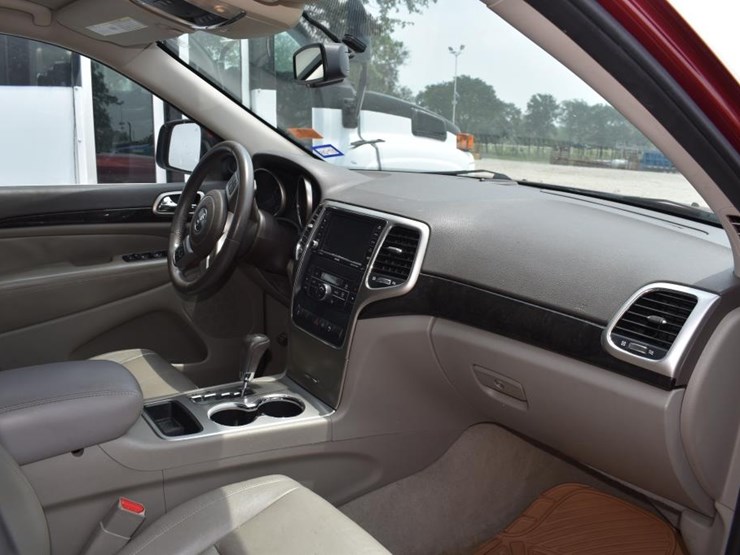 2012-jeep-grand-cherokee-image-9