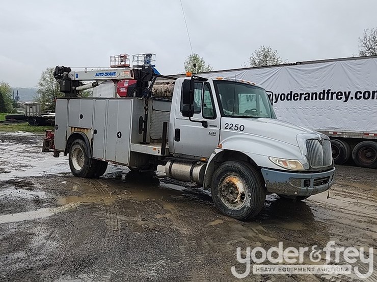 2005-international-durastar-4300-image-6