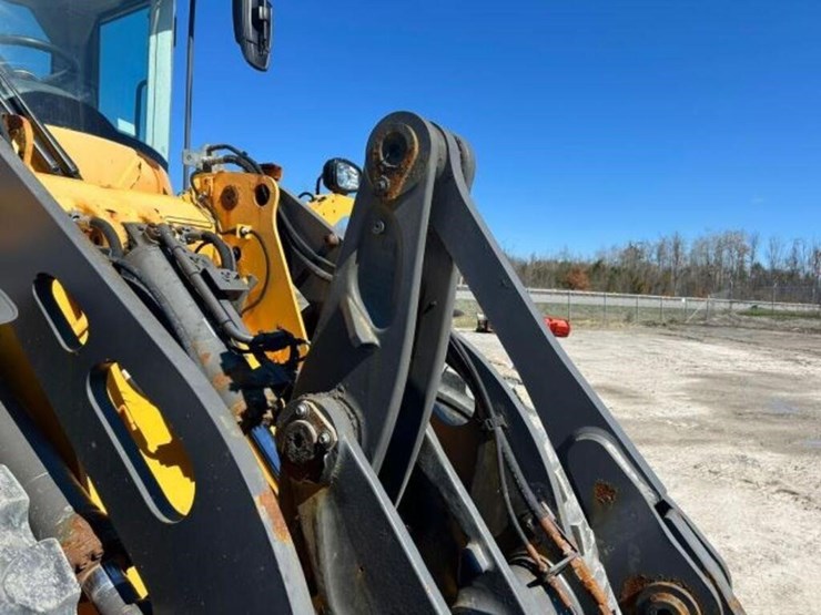 2019-volvo-l60h-image-49