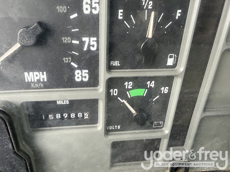 international-4700-image-30