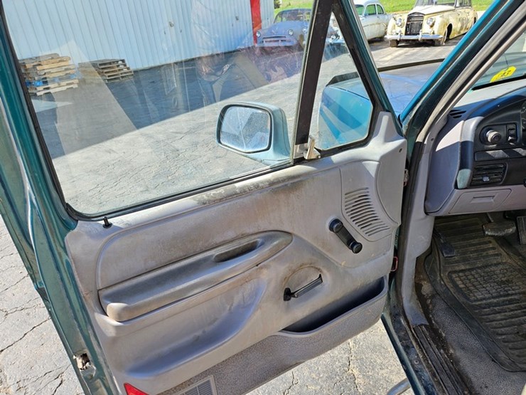 1996-ford-f150-image-24