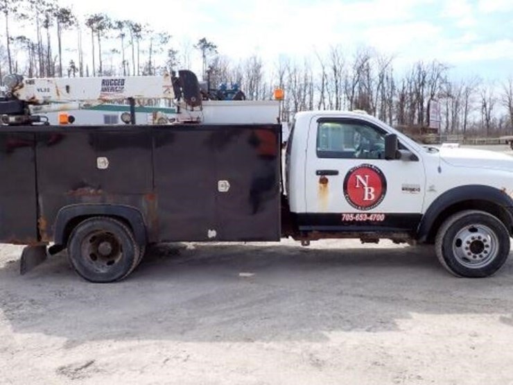 2011-dodge-5500-hd-s/a-service-truck-3d6wu7el3bg61-image-4