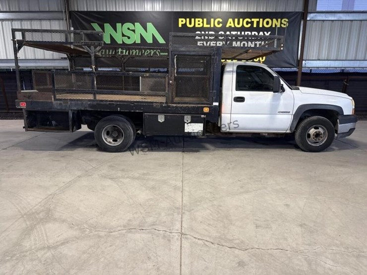 2006-chevrolet-silverado-3500-image-1