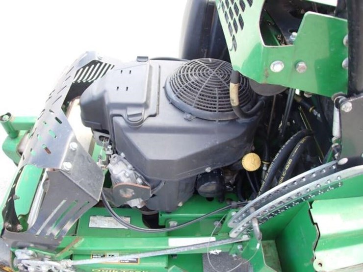 john-deere-636m-image-15