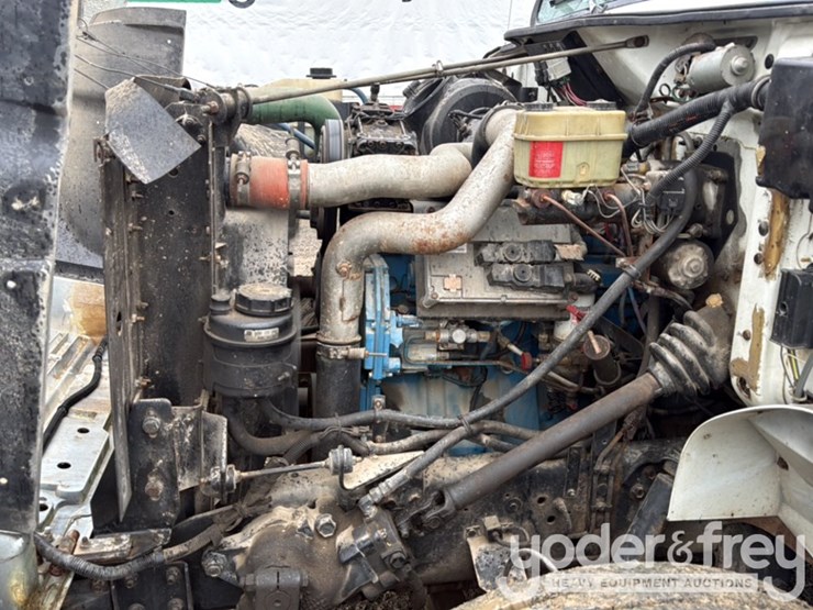 international-4700-image-15