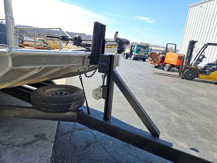 #22-•-clark-19'-flat-bottom-fishing-boat-image-59