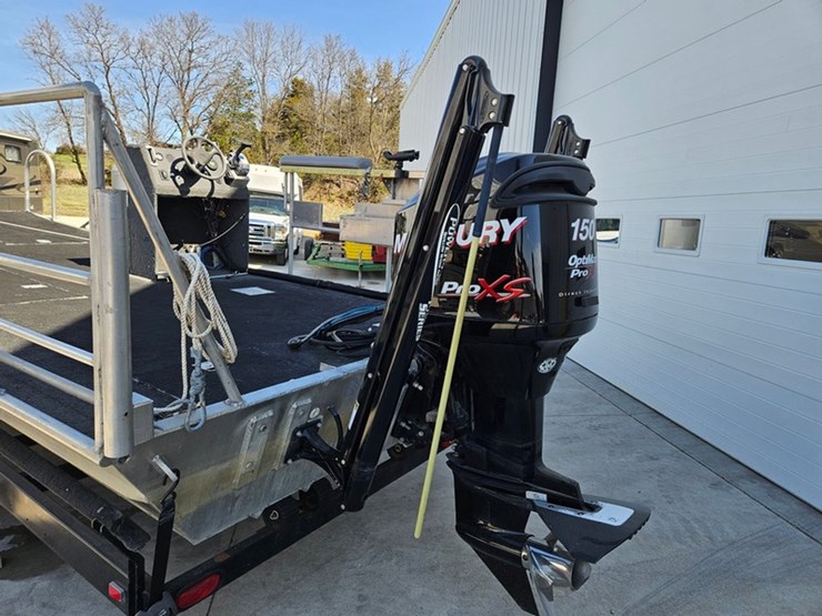 #22-•-clark-19'-flat-bottom-fishing-boat-image-18