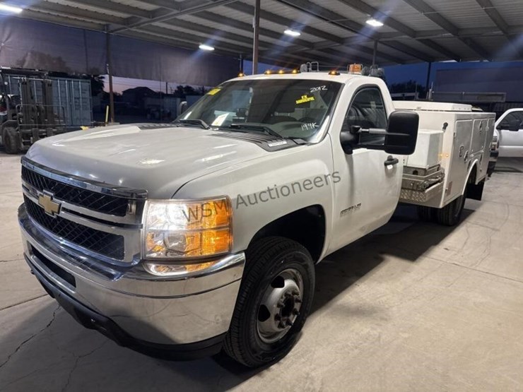 2012-chevrolet-silverado-3500-image-5