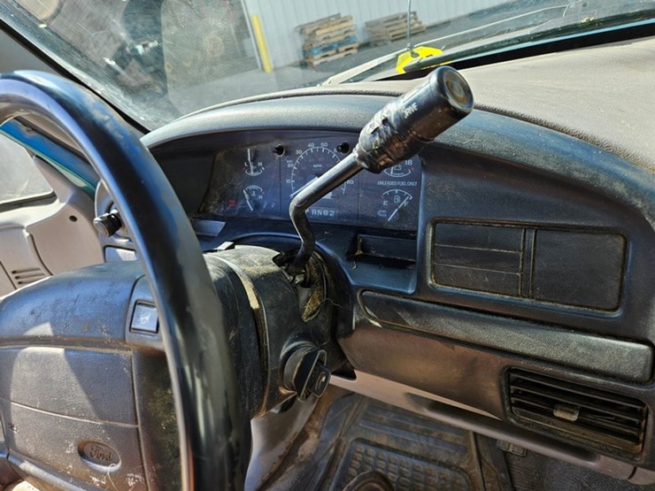 1996-ford-f150-image-29