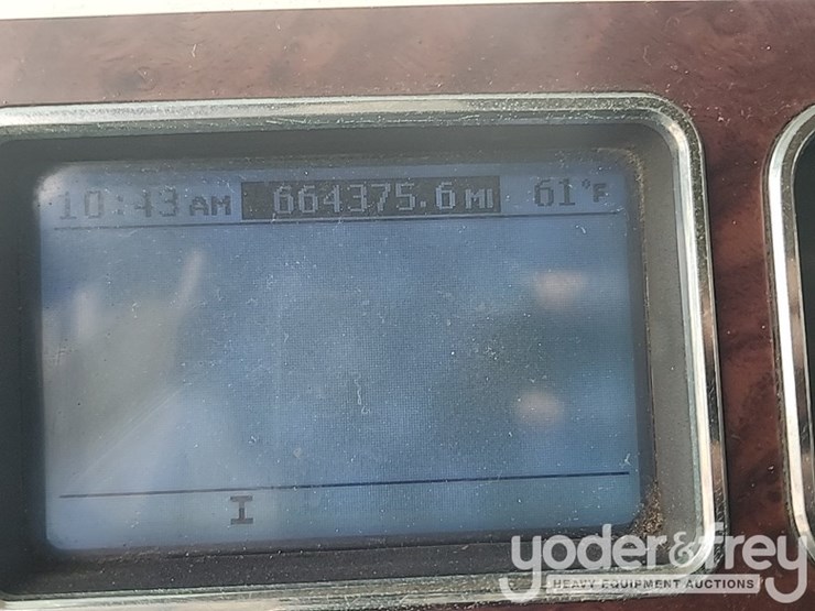 2010-mack-gu713-image-32