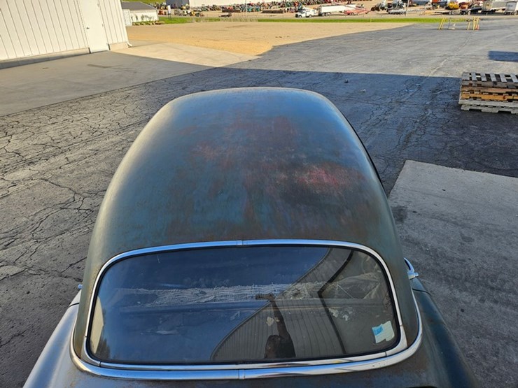 #33-•-1952-chevrolet-styleline-deluxe-sedan-image-36