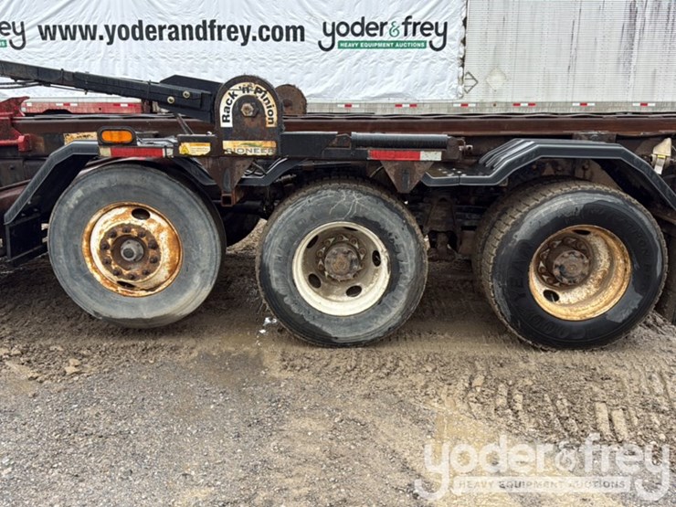 2015-western-star-4700sb-image-14