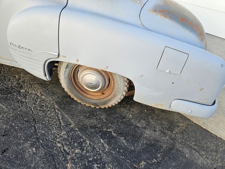 #33-•-1952-chevrolet-styleline-deluxe-sedan-image-41