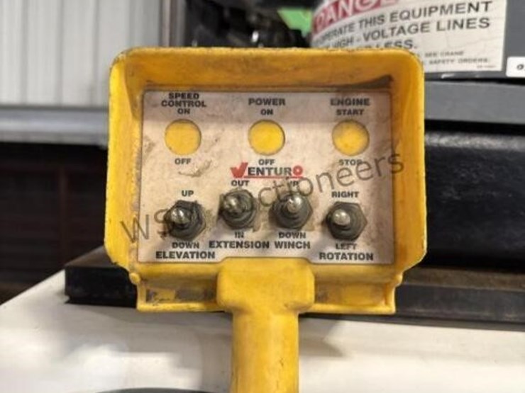 2012-chevrolet-silverado-3500-image-14