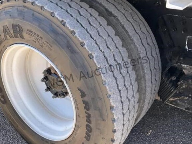 2009-international-workstar-7600-image-9